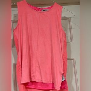 Mia New York Girls Medium (size chart says 8-10) bright pink high-low top